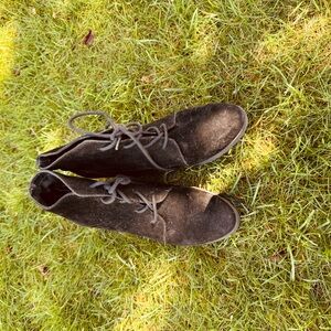 Women’s black heeled boots